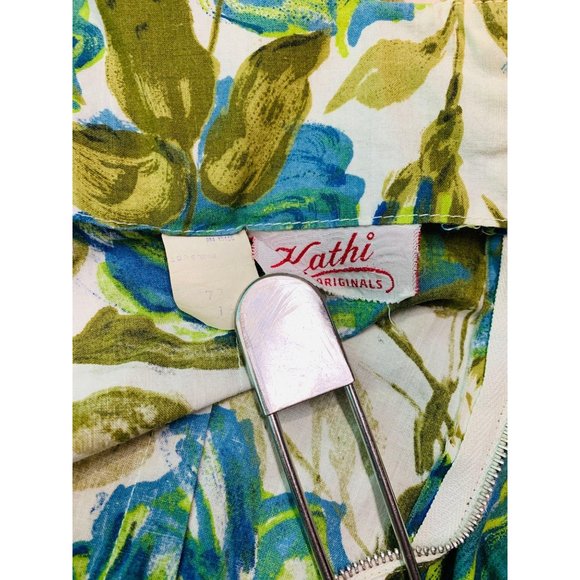 Vintage 1960s Floral Dress Blue Green Rose Print Sundress | W 30" - Picture 7 of 10